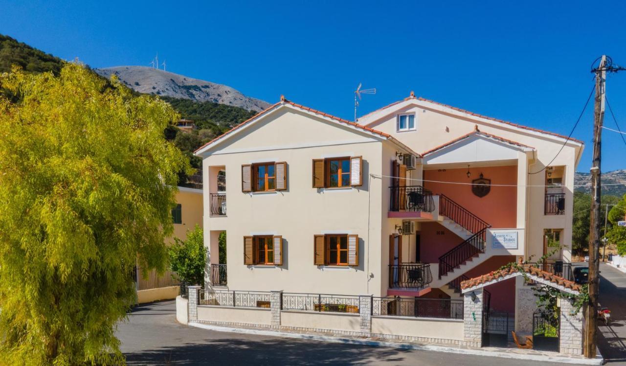Alexatos Studios & Apartments Agia Efimia Eksteriør billede