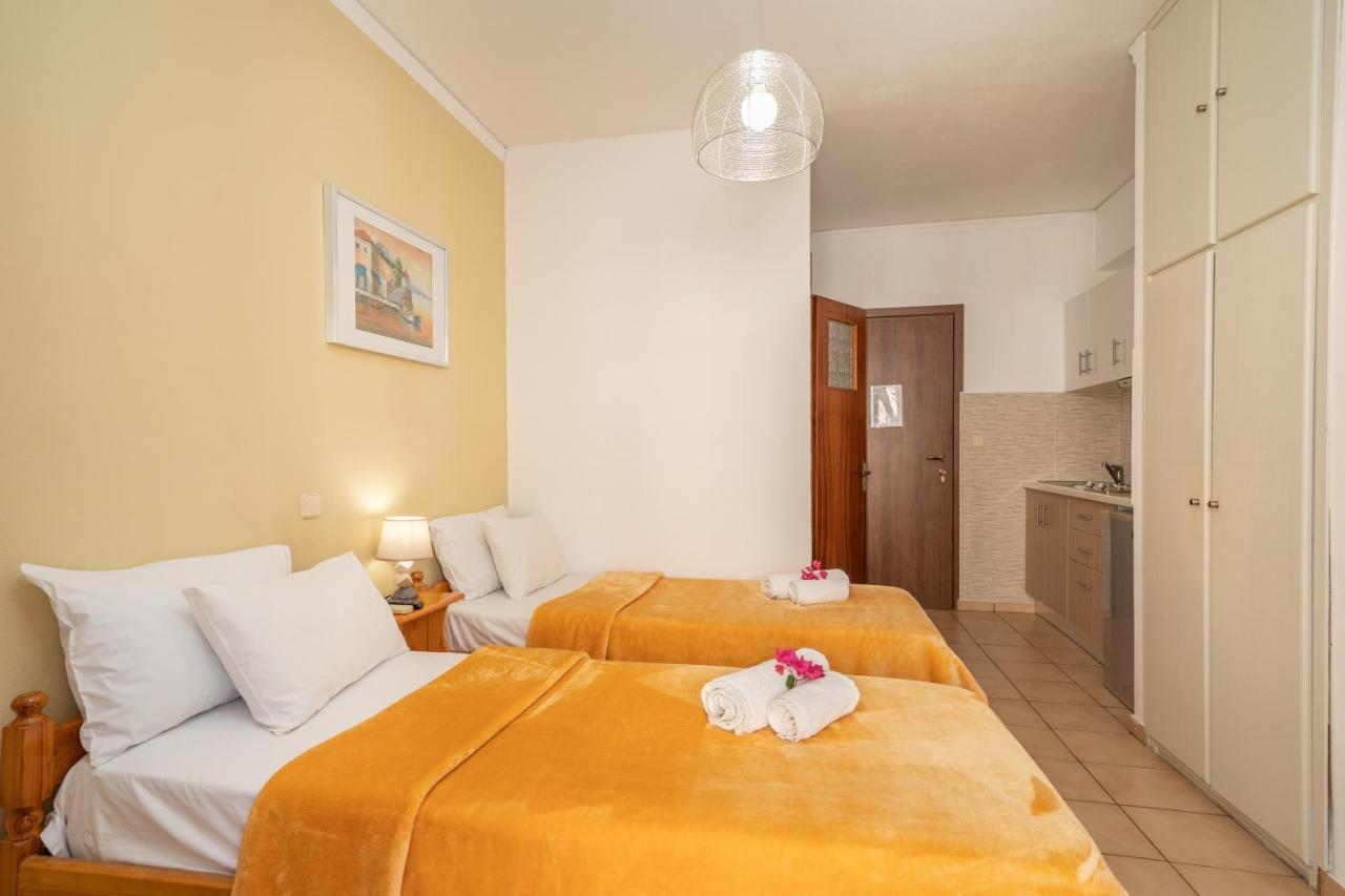 Alexatos Studios & Apartments Agia Efimia Eksteriør billede