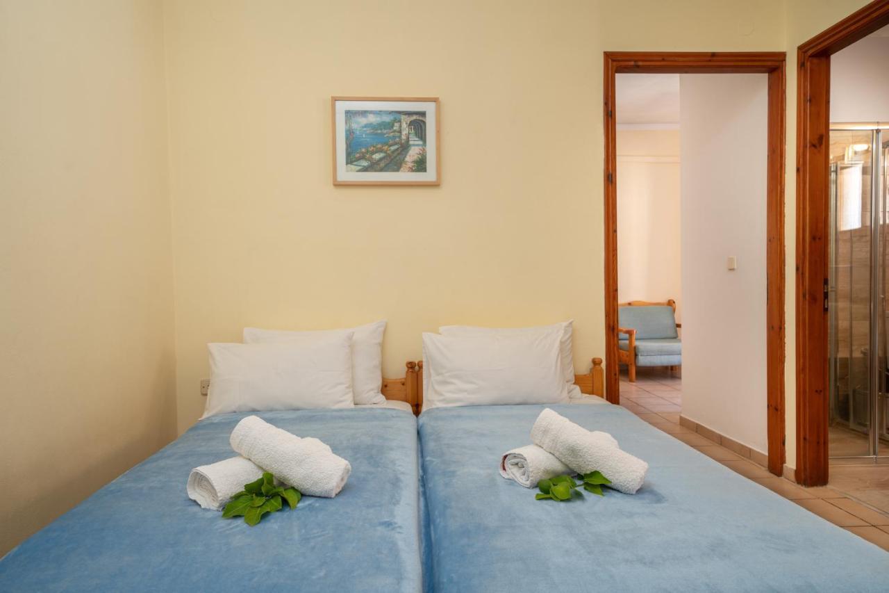 Alexatos Studios & Apartments Agia Efimia Eksteriør billede