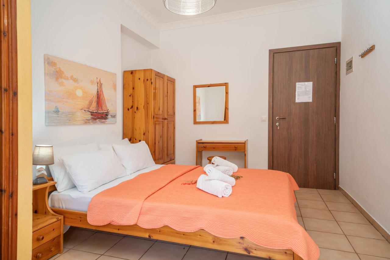 Alexatos Studios & Apartments Agia Efimia Eksteriør billede