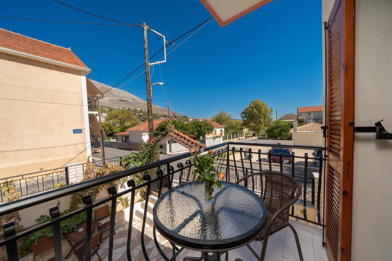 Alexatos Studios & Apartments Agia Efimia Eksteriør billede
