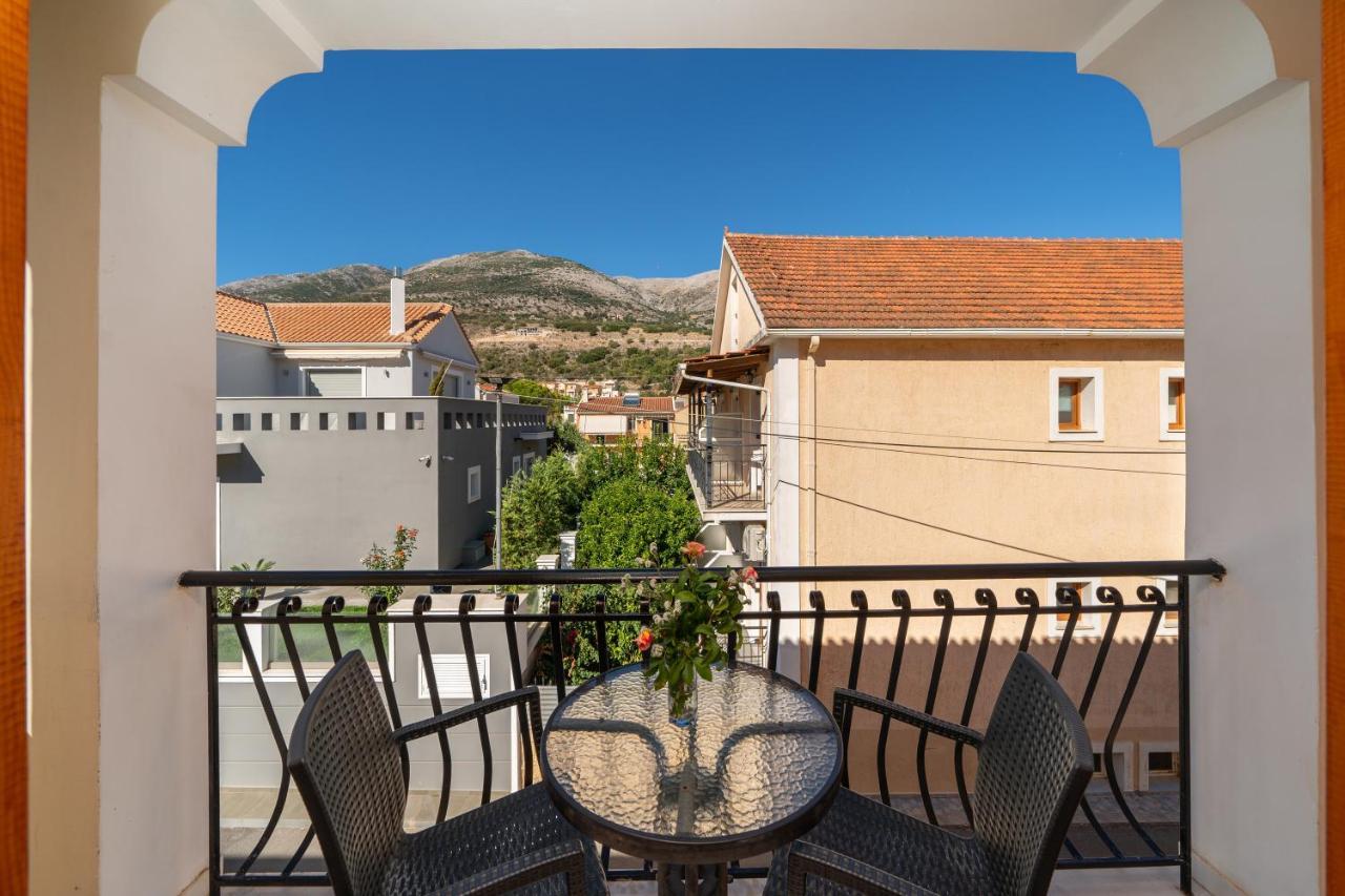 Alexatos Studios & Apartments Agia Efimia Eksteriør billede