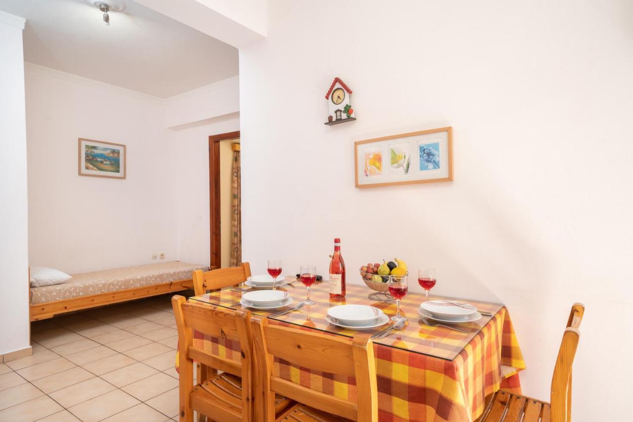 Alexatos Studios & Apartments Agia Efimia Eksteriør billede