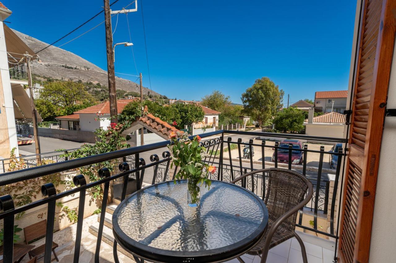 Alexatos Studios & Apartments Agia Efimia Eksteriør billede