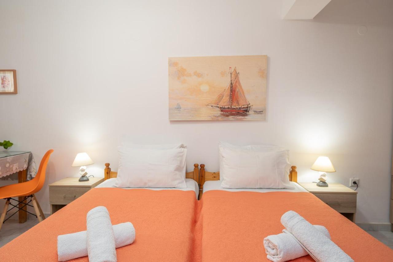 Alexatos Studios & Apartments Agia Efimia Eksteriør billede